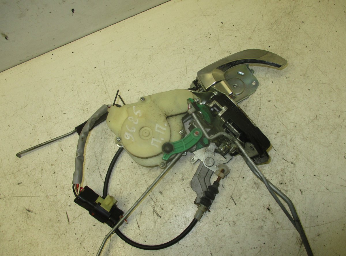 Kia Sorento Door Lock Front Right KIA SORENTO I (JC) (2002-2009) Door Lock Front ...