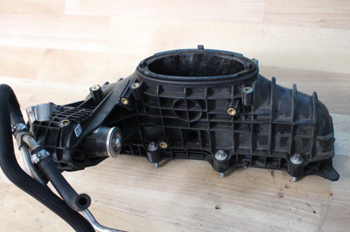 Mercedes-Benz A (W169) sisselaskekollektor MERCEDES-BENZ E-CLASS (W212) (2009-2016) Intake...