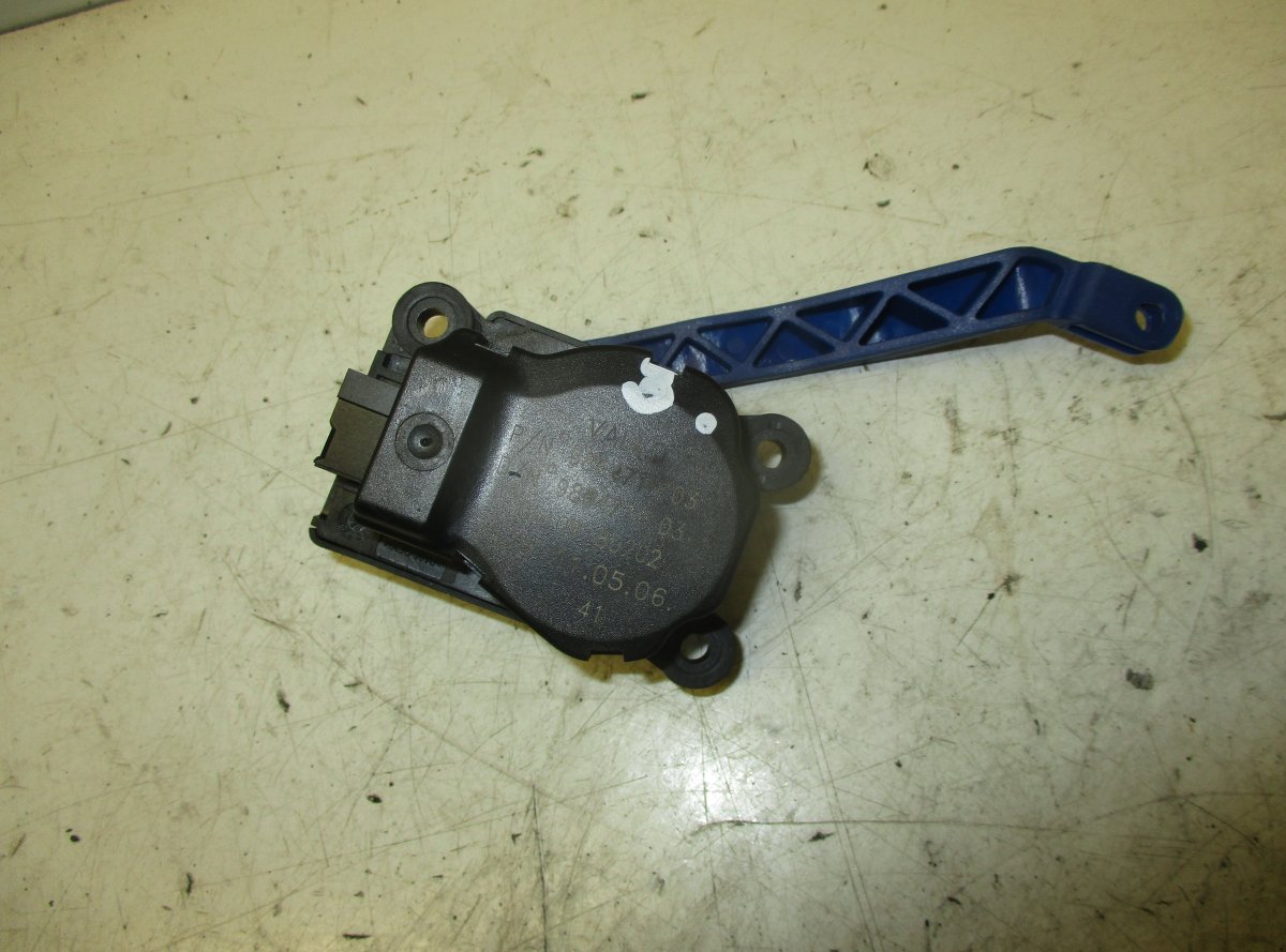 Opel Signum Evaporator air flow flap control motor OPEL SIGNUM (2003-2008) Evaporator air flow fla...