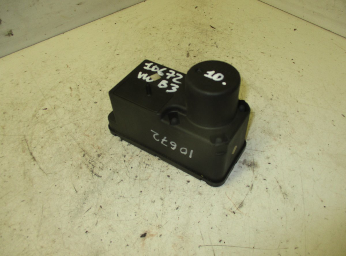 Volkswagen Passat Central Locking Vacuum Pump VW PASSAT (B3, B4) (1988-1997) Central Locking ...