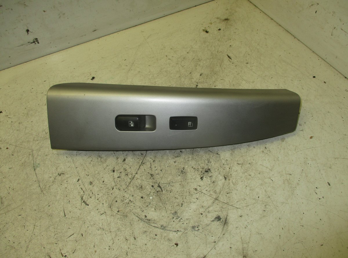 Hyundai Santa Fe Switch For Electric Windows Front Right HYUNDAI SANTA FE II (CM, NC) (2005-2012) Switch...
