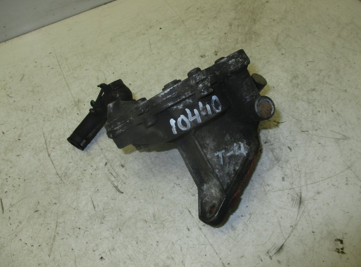 Volkswagen Transporter (T4, Caravelle, Multivan) Vacuum Pump, engine VW TRANSPORTER T4 (70X, 7D) (1990-2003) Vacuum ...