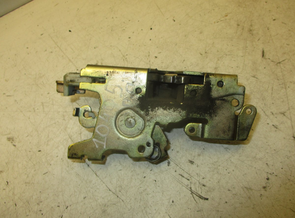 Mercedes-Benz V / Vito (W638) Door Lock Front Right MERCEDES-BENZ VITO / V-CLASS (W638) (1996-2003)...