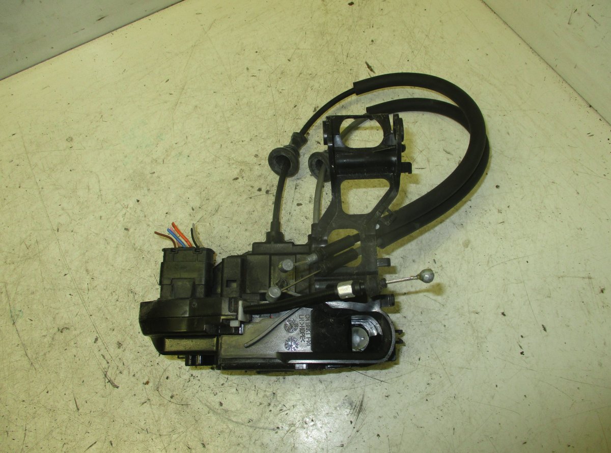 Hyundai Santa Fe Door lock — front left Door lock — front left — HYUNDAI SANTA FE II (C...