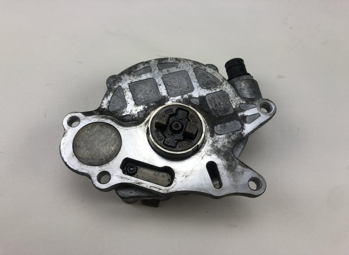 Audi A3 (8P) Vacuum pump Brakes AUDI A3 (8P) (2003-2012) Vacuum pump Brakes 03L...