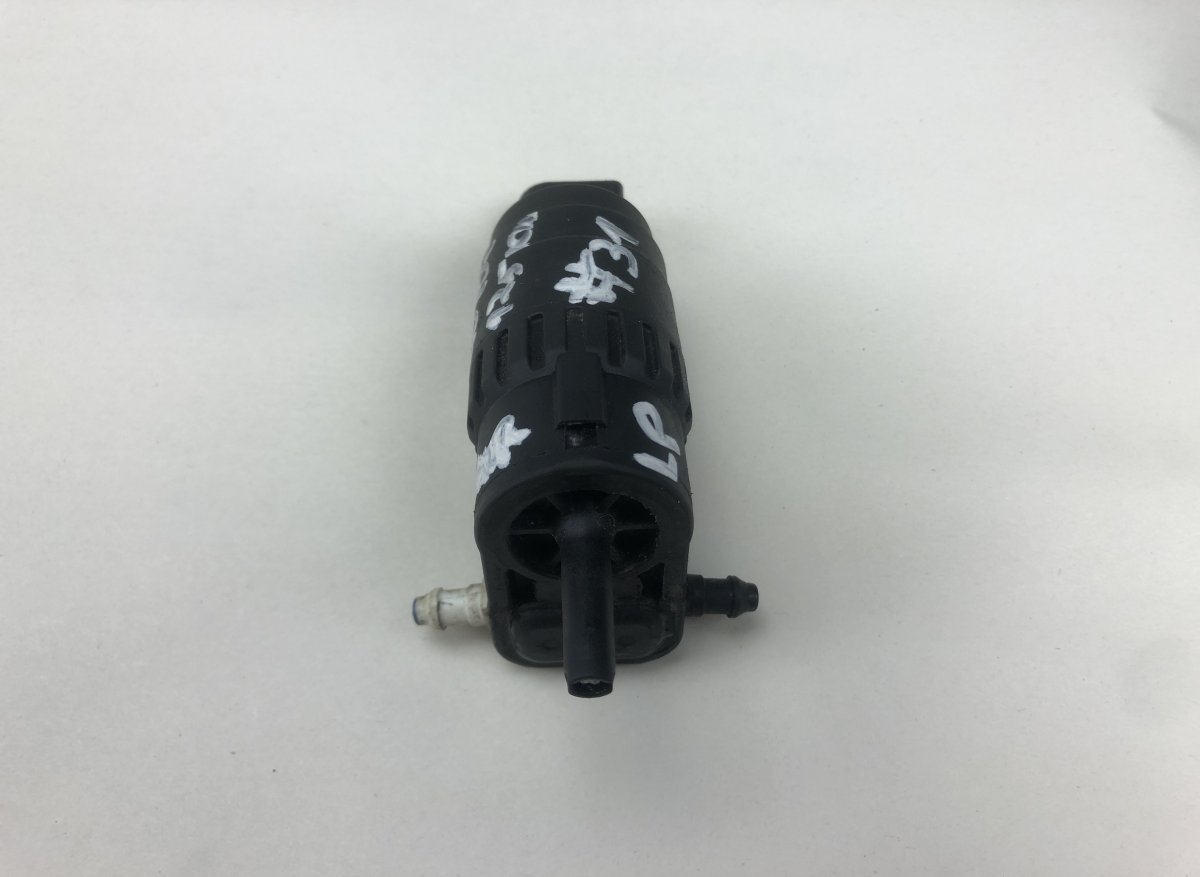 Audi A3 (8P) Washer pump Windscreen AUDI A3 (8P) (2003-2012) Washer pump Windscreen...