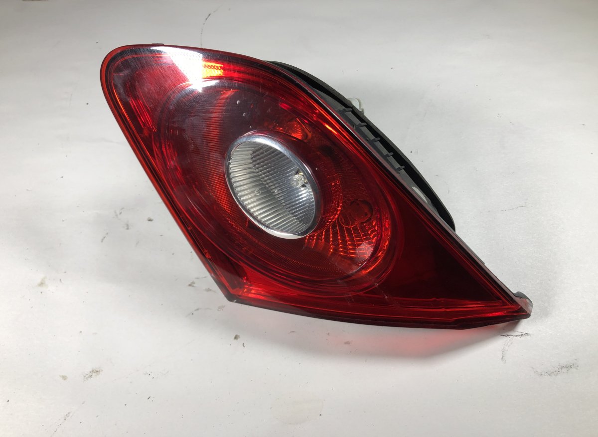 Volkswagen Passat CC / CC Inner tail light, right VW PASSAT CC (357) (2009-2017) Inner tail light...