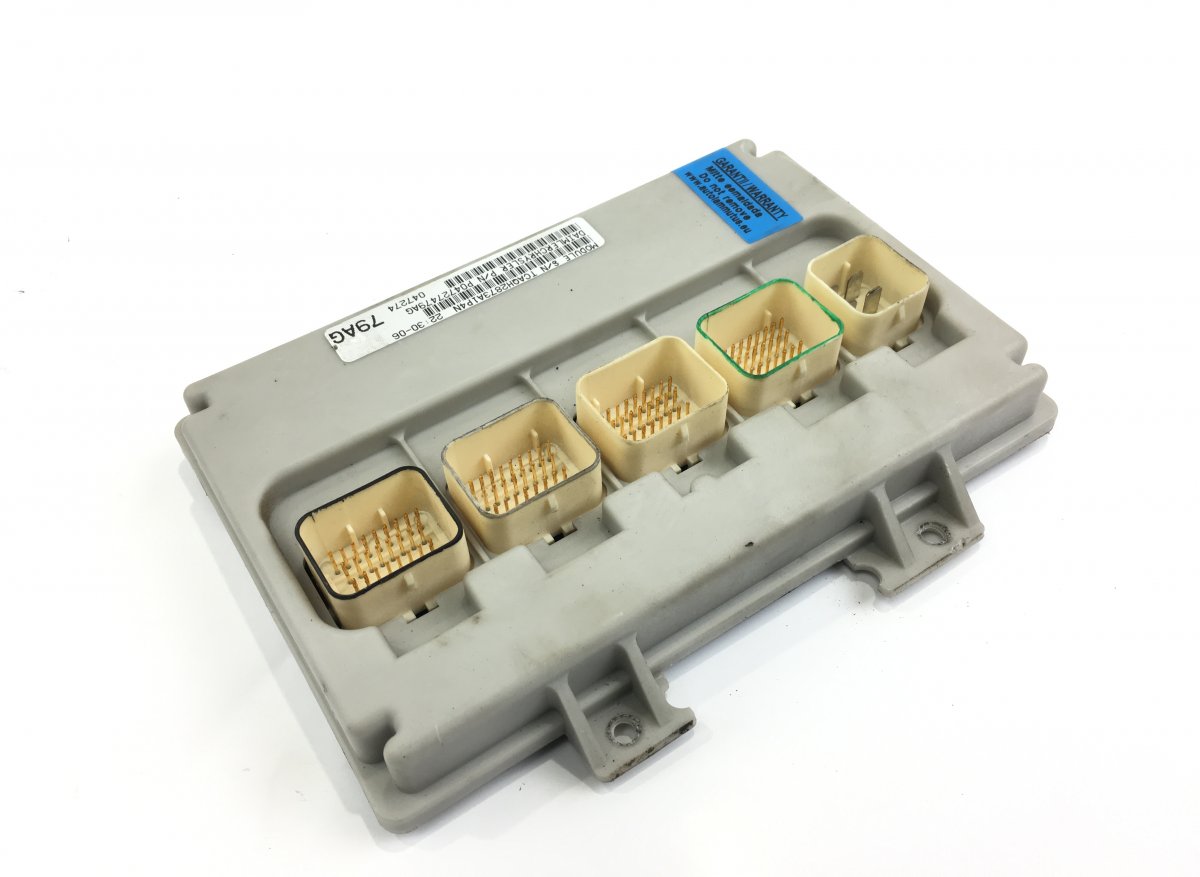 Chrysler Voyager / Town & Country Body control module (BCM) CHRYSLER VOYAGER IV (RG, RS) (2000-2008) Body c...