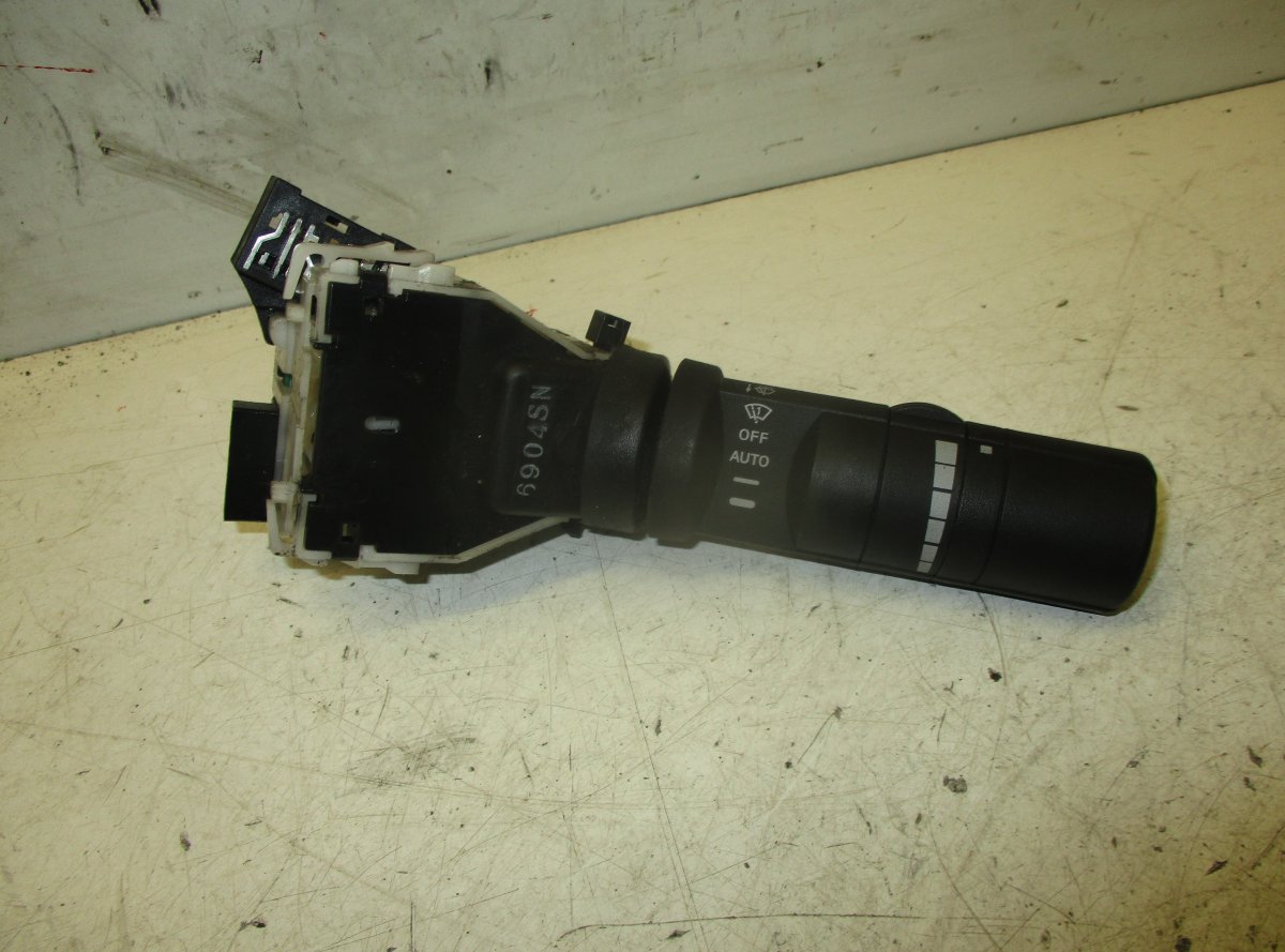 Nissan Pick Up / Navara / NP300 (D22) Wiper Switch NISSAN NAVARA II / NP300 (D40) (2004-2021) Wipe...