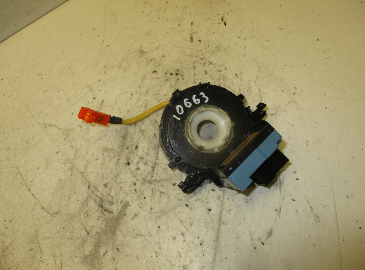 Toyota Avensis (T27) Steering wheel slip ring / squib TOYOTA AVENSIS (T270) (2009-2018) Steering whee...