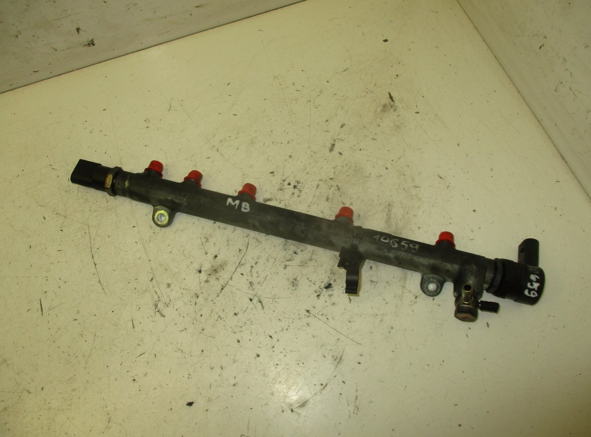 Mercedes-Benz A (W169) Fuel Distributor / fuel rail MERCEDES-BENZ C-CLASS (W203, CL203) (2000-2011)...