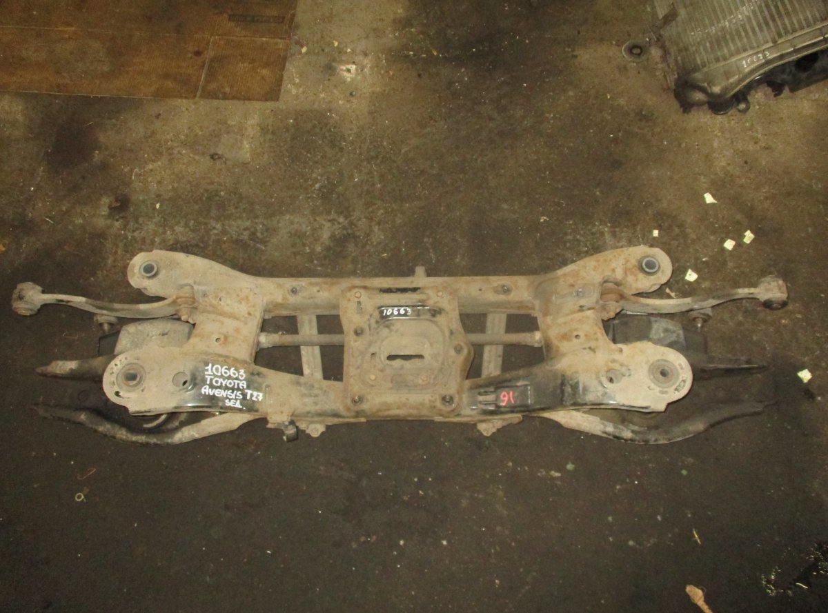 Toyota Avensis (T27) Балка заднего моста TOYOTA AVENSIS (T270) (2009-2018) Rear axle Bea...