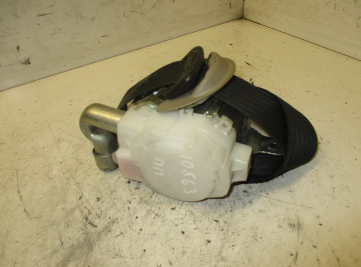 Toyota Avensis (T27) Seat Belt Front Right TOYOTA AVENSIS (T270) (2009-2018) Seat Belt Fro...