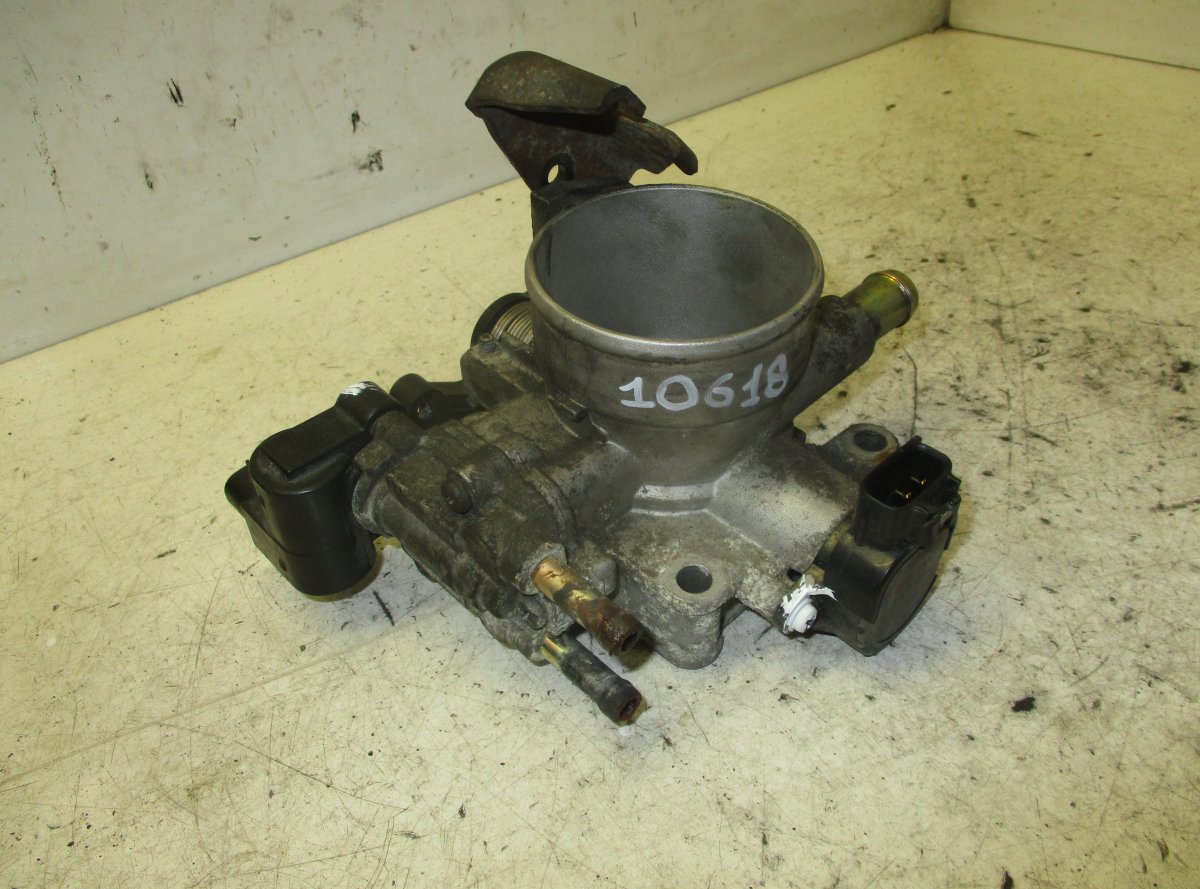 Toyota Avensis (T22) Throttle body TOYOTA AVENSIS (T250) (2003-2008) Throttle body...
