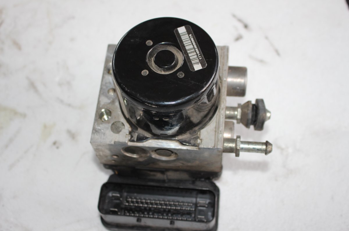 Jeep Grand Cherokee (WK) ABS hydraulic unit / pump JEEP GRAND CHEROKEE III (WH) (2005-2010) ABS hy...