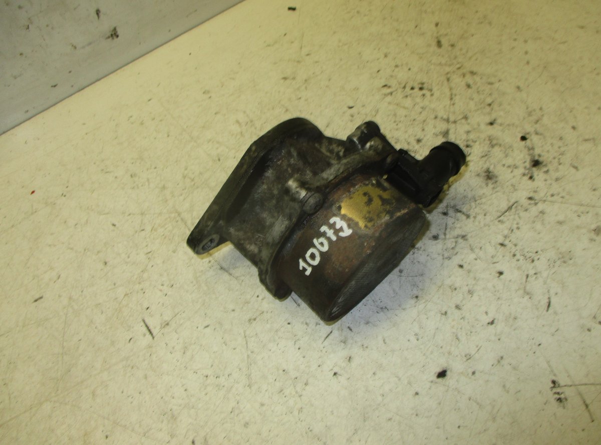 Renault Trafic Vacuum Pump, engine RENAULT TRAFIC II (2001-2015) Vacuum Pump, engi...
