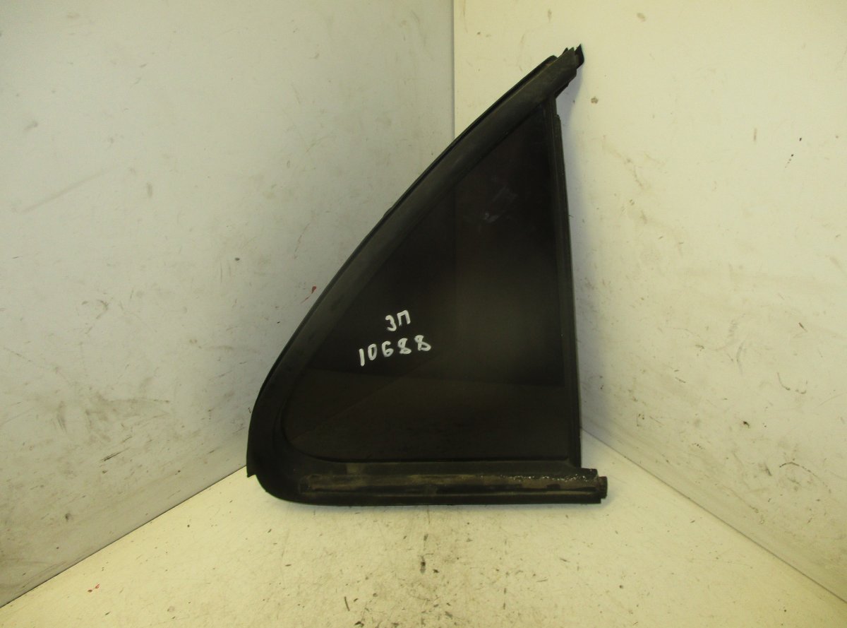 Kia Sorento Door quarter Window glass rear right KIA SORENTO I (JC) (2002-2009) Door quarter Win...