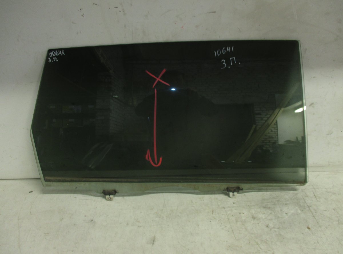 Toyota Avensis Verso Door window glass rear right TOYOTA AVENSIS VERSO (XM20) (2001-2009) Door wi...