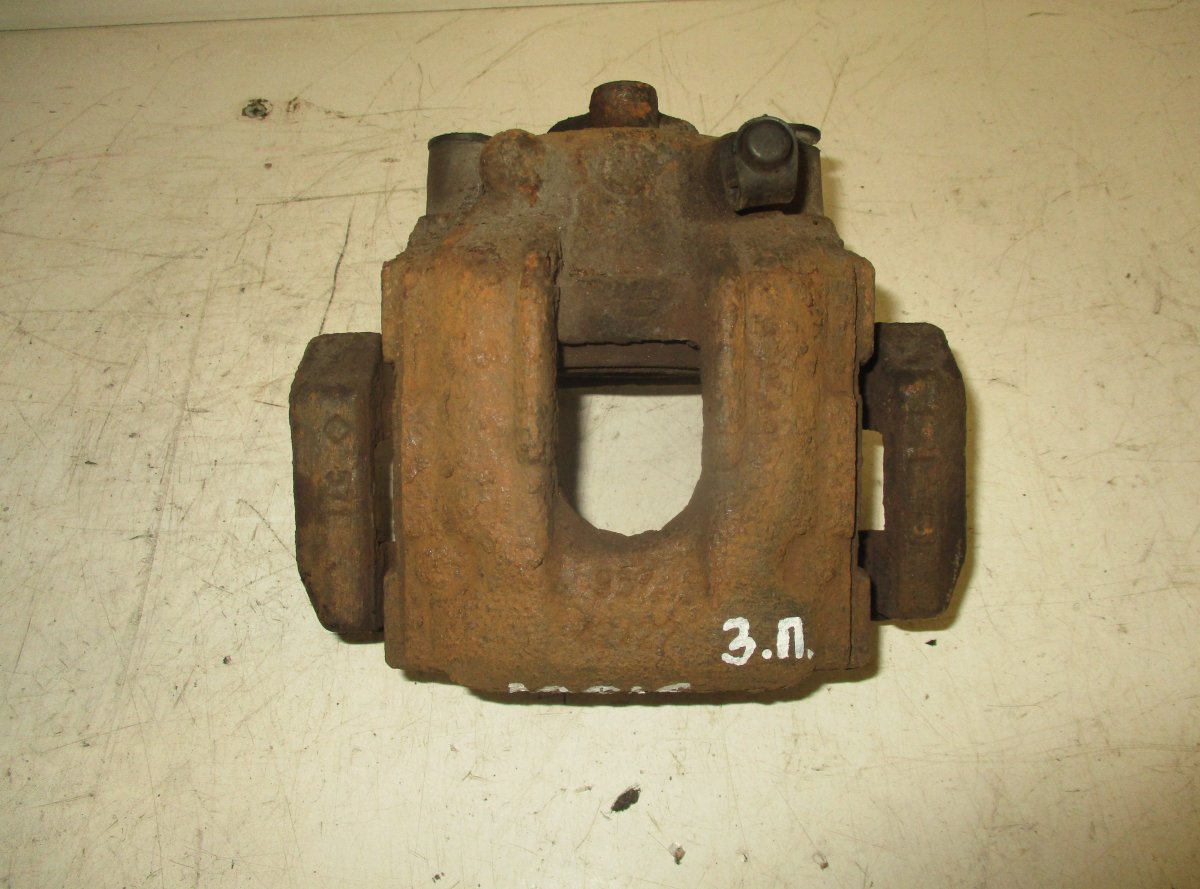 BMW X3 (E83) Brake caliper rear right BMW X3 (E83) (2004-2012) Brake caliper rear rig...