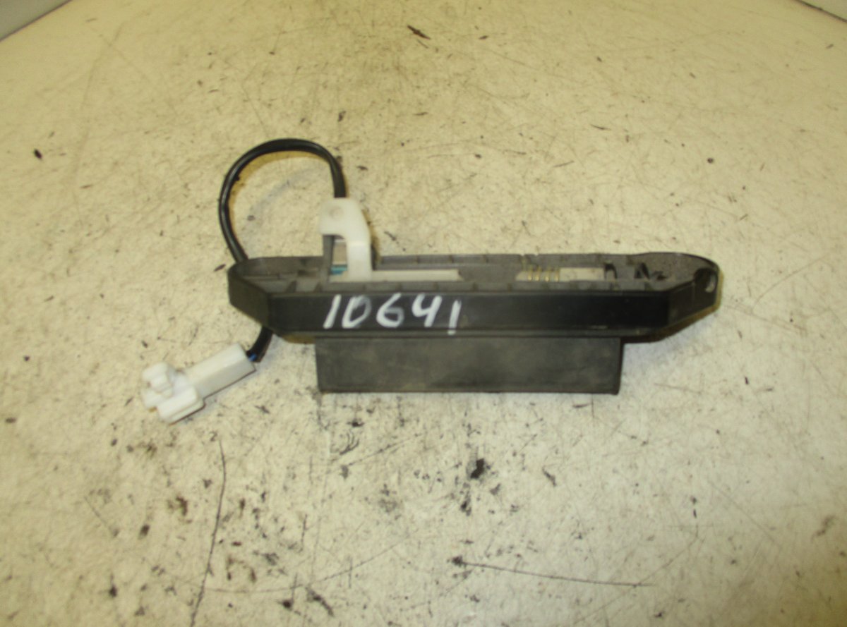 Toyota Avensis Verso Bootlid / tailgate handle TOYOTA AVENSIS VERSO (XM20) (2001-2009) Bootlid...