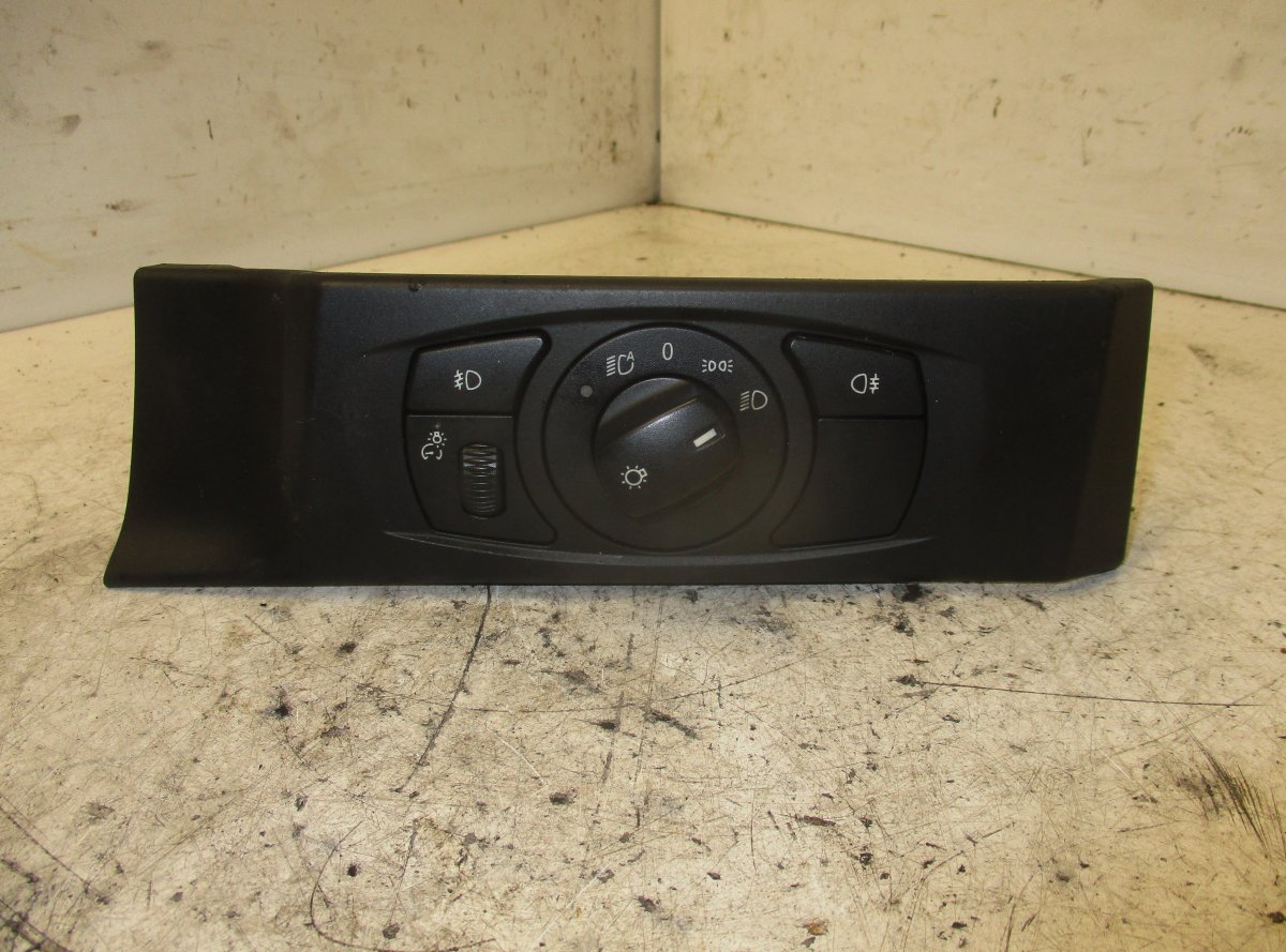BMW 5 (E60 / E61) Headlight Switch