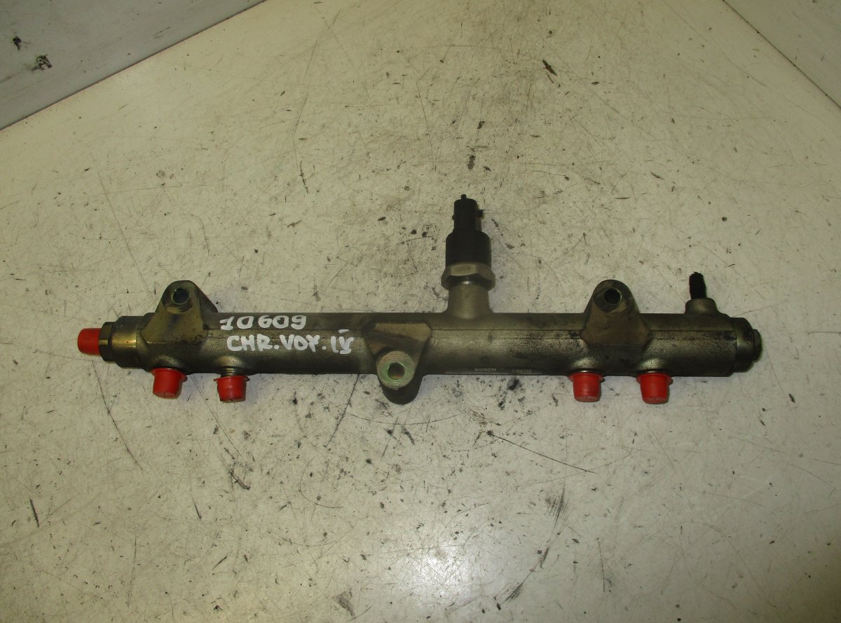 Chrysler Voyager / Town & Country Fuel Distributor / fuel rail CHRYSLER VOYAGER IV (RG, RS) (2000-2008) Fuel D...