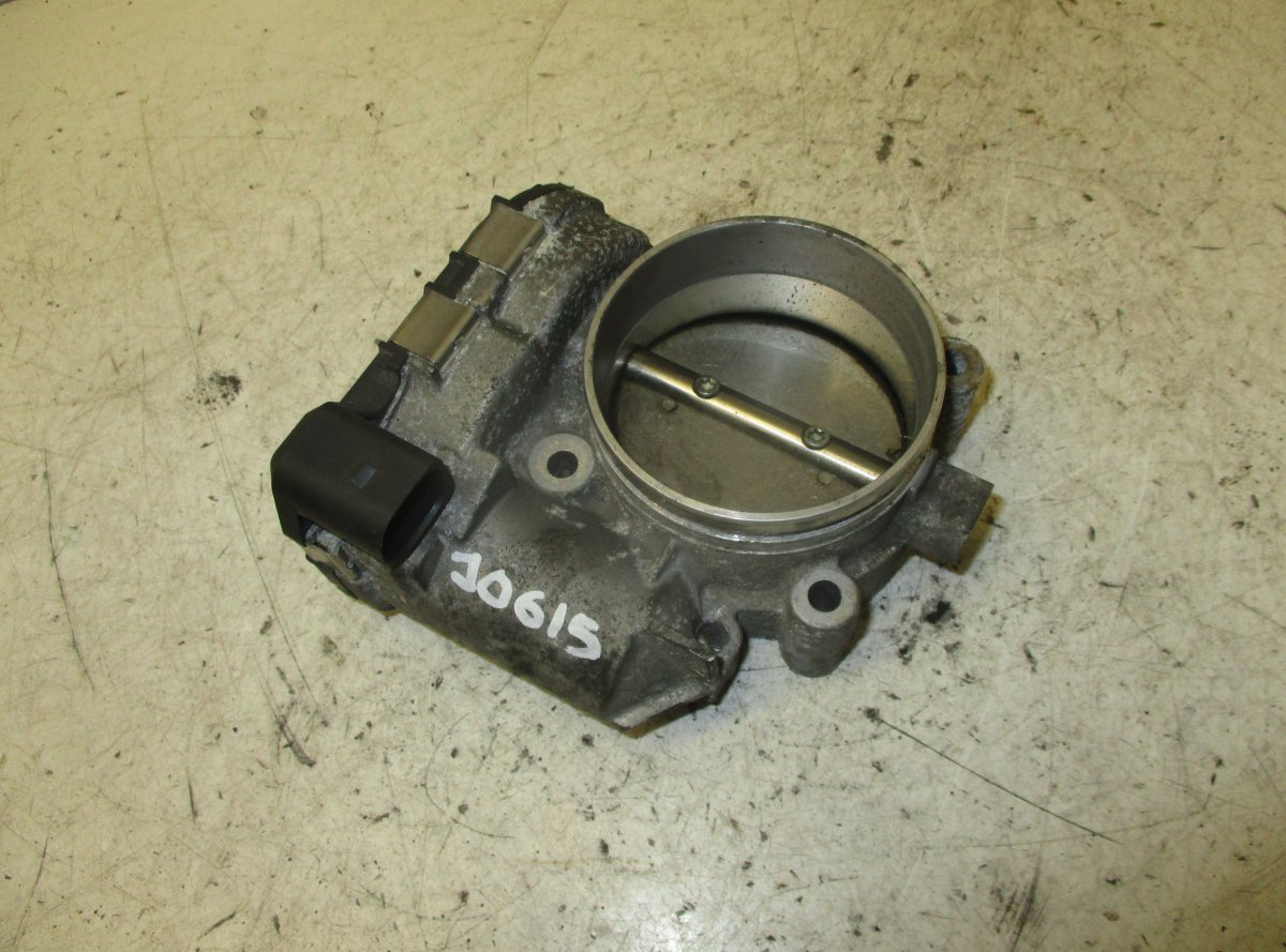 Audi A6 (C5) Throttle body