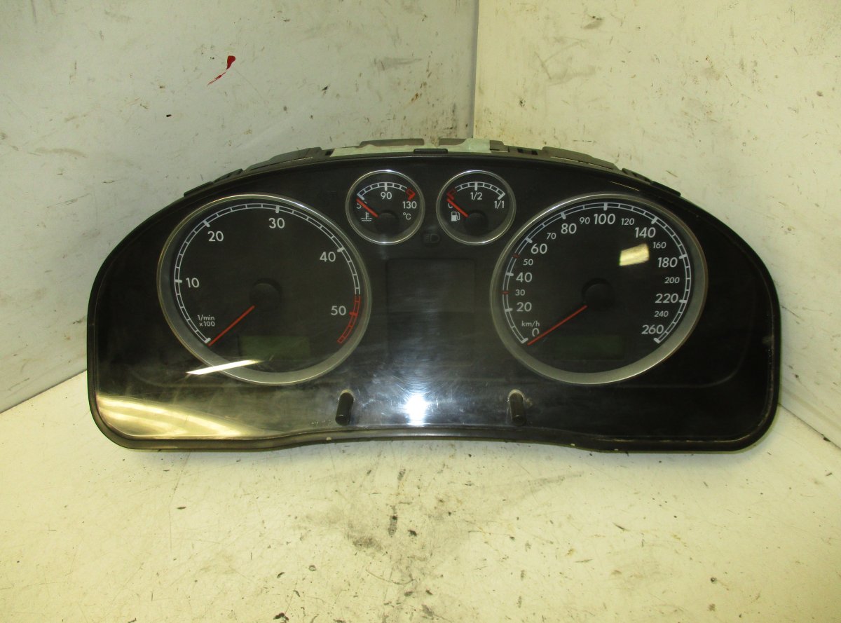 Volkswagen Passat instrument cluster VW PASSAT B5 (3B3) (2000-2005) Instrument Clust...