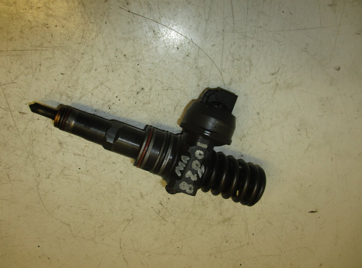 Volkswagen Passat Fuel Injector VW PASSAT B5 (3B3) (2000-2005) Fuel Injector 03...