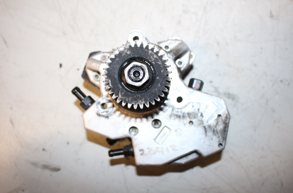 Mercedes-Benz A (W169) Fuel injection pump, diesel MERCEDES-BENZ ML-CLASS (W164) (2005-2011) Fuel ...