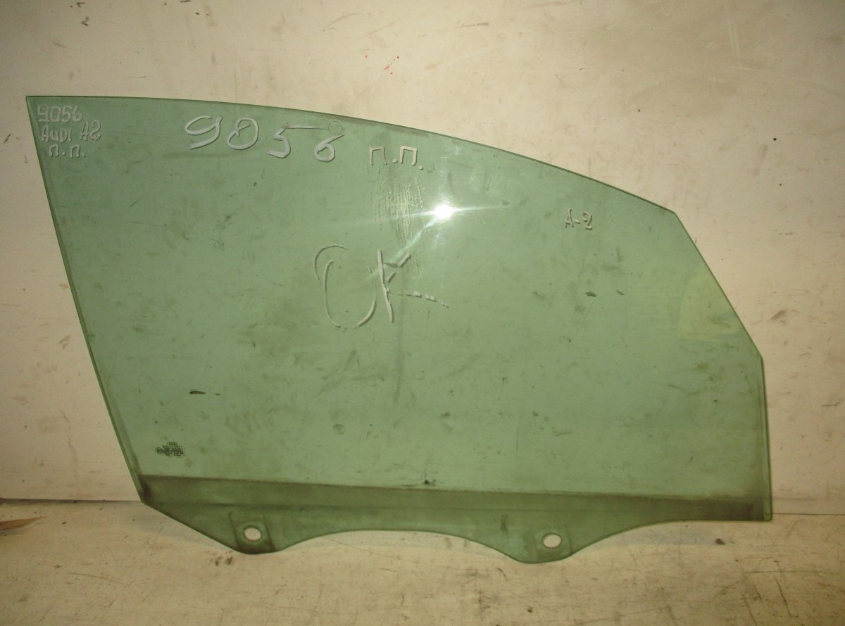 Audi A2 (8Z) Door window glass front right AUDI A2 (8Z0) (2000-2005) Door window glass fro...