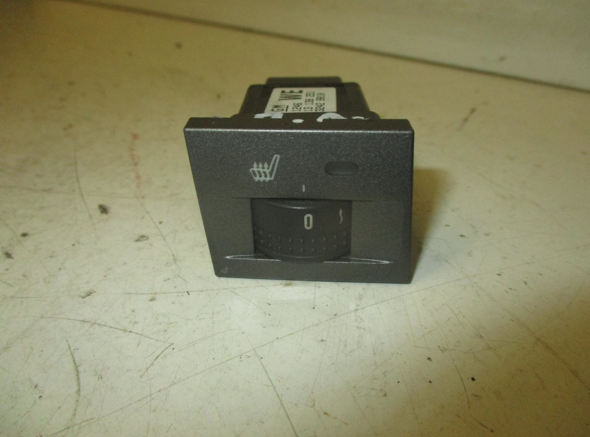 Opel Signum Seat Heater Switch Front left OPEL SIGNUM (2003-2008) Seat Heater Switch Fron...