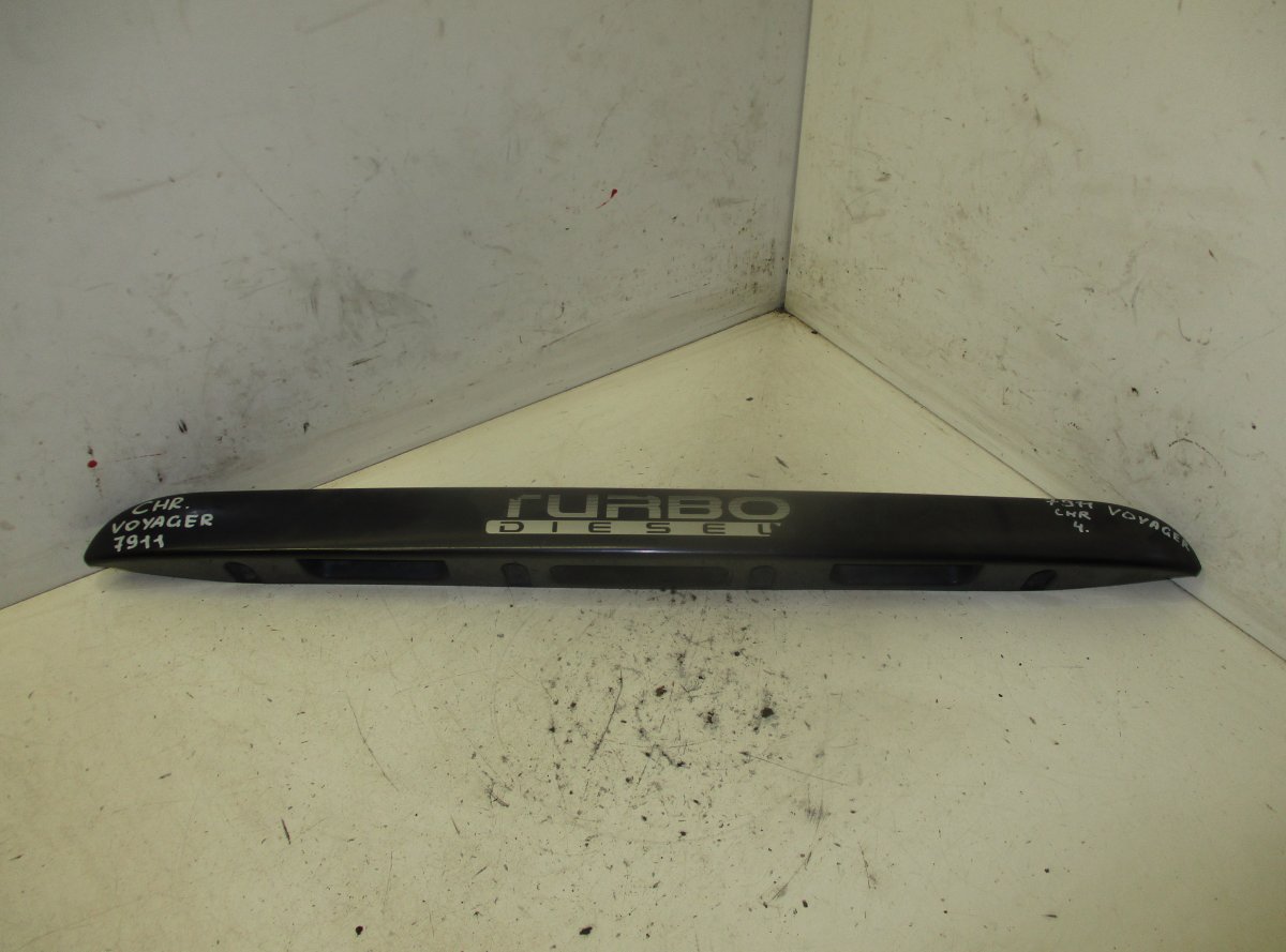 Chrysler Voyager / Town & Country Bootlid / tailgate moulding CHRYSLER VOYAGER III (GS) (1995-2001) Bootlid /...