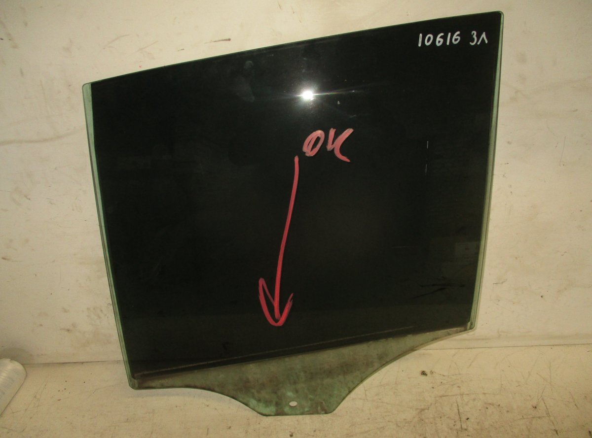 BMW X3 (E83) Door window glass rear left BMW X3 (E83) (2004-2012) Door window glass rear...
