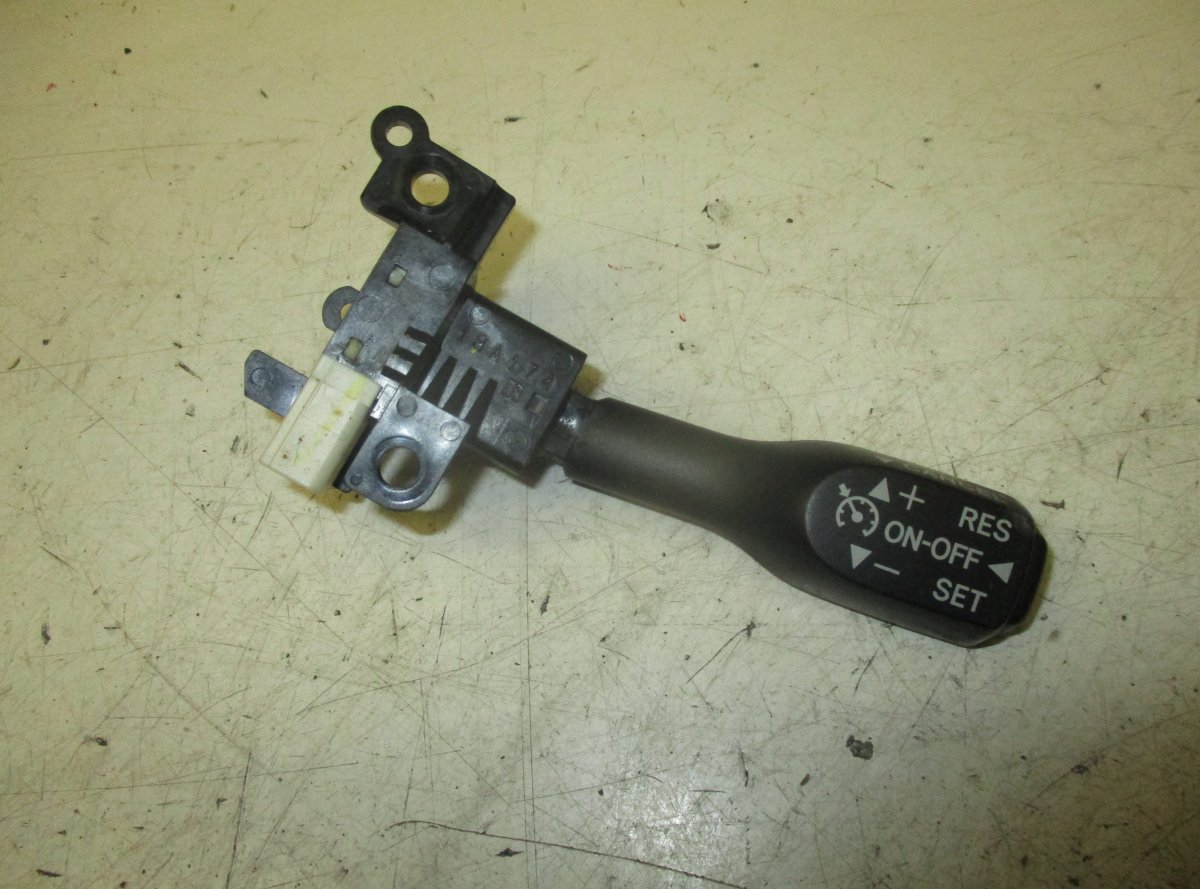 Toyota Corolla Verso Nopeussäädin kytkin TOYOTA COROLLA Verso II (AR10) (2004-2009) Crui...