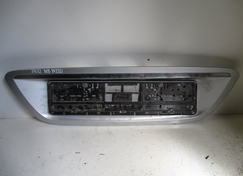 Mercedes-Benz 280SL - 600SL / SL (R129) Bootlid / tailgate moulding MERCEDES-BENZ S-CLASS (W220) (1998-2005) Bootli...