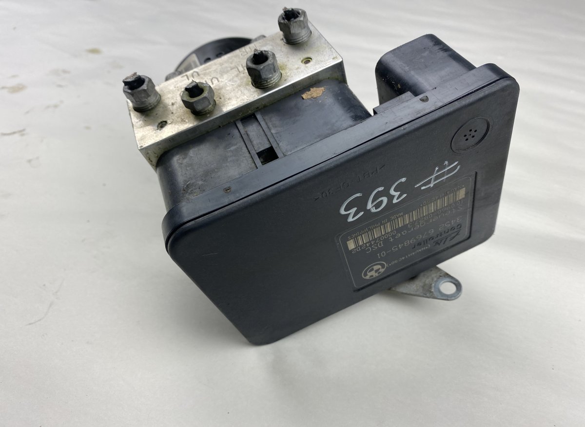 BMW 1 (E81 / E82 / E87 / E88) ABS hydraulic unit / pump BMW 1 (E81, E82, E87, E88) (2003-2013) ABS hydr...