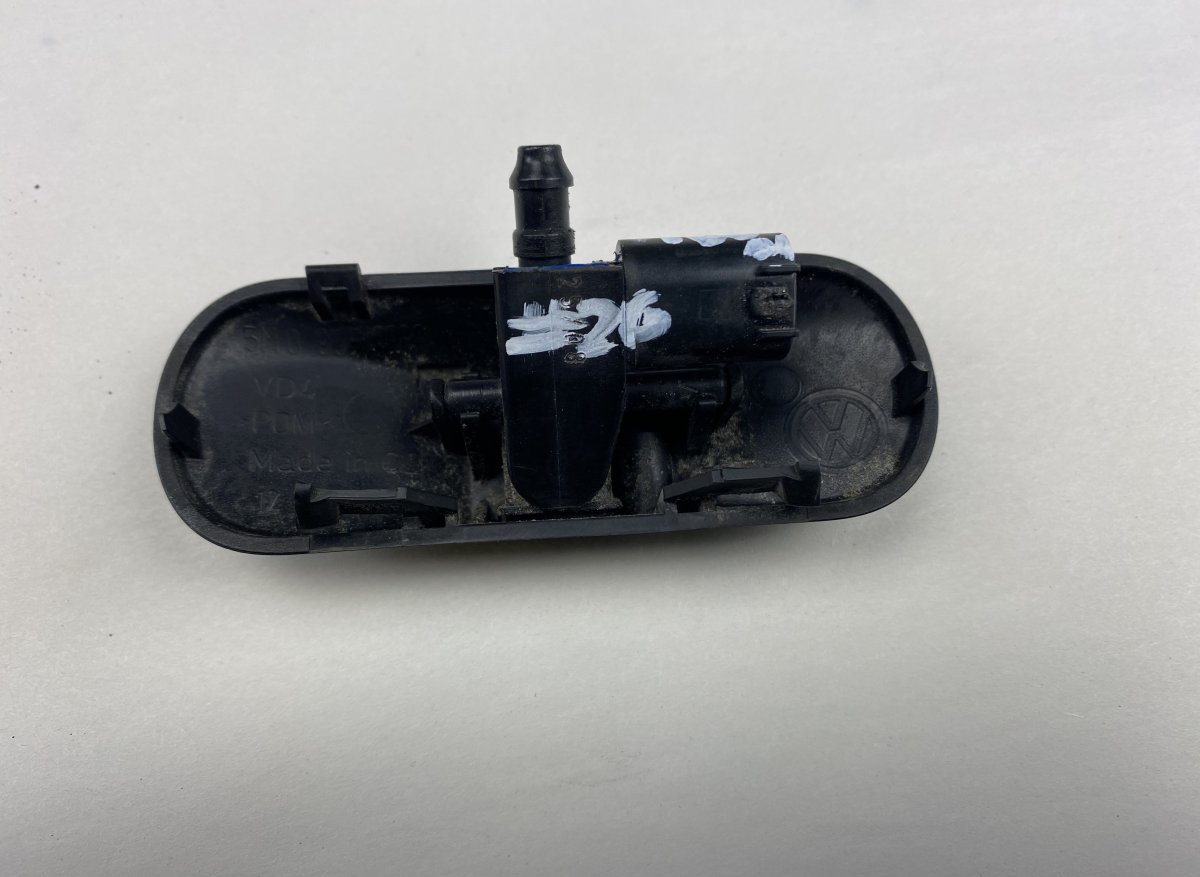 Volkswagen Tiguan Windscreen washer nozzle left VW TIGUAN I (5N) (2007-2018) Windscreen washer ...
