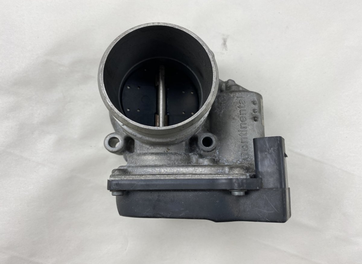 Audi A4 (B6) Throttle body AUDI A4 (B7) (2004-2008) Throttle body 06F13306...
