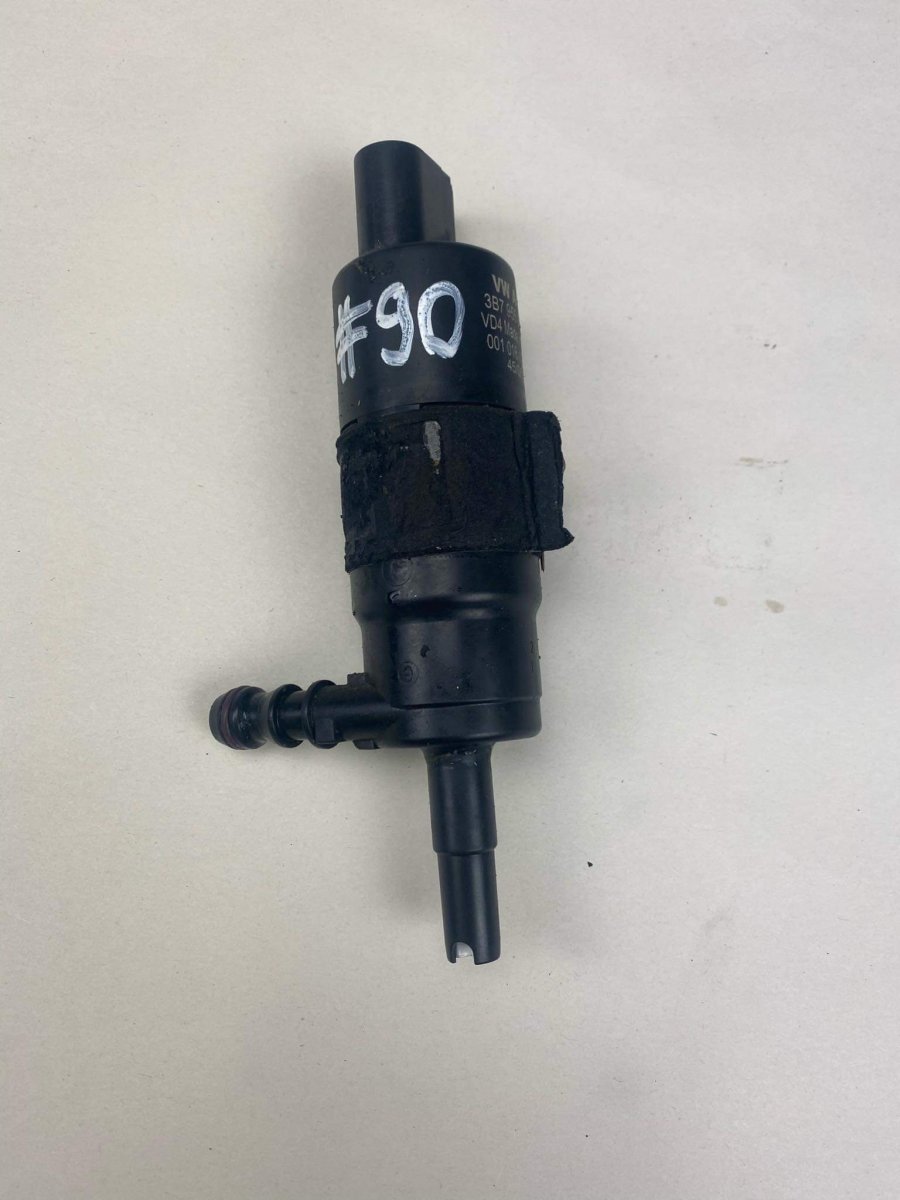 Audi A6 (C6) Washer pump Windscreen