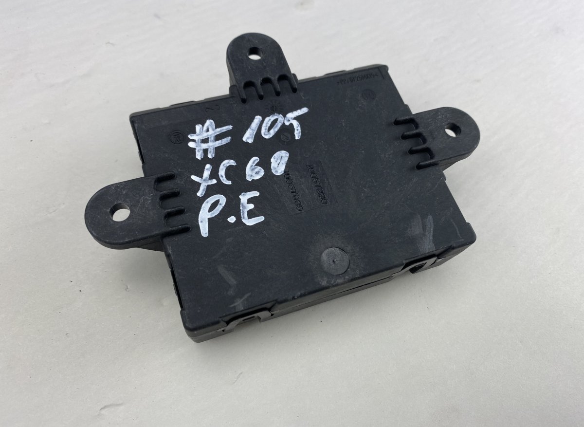 Volvo XC60 Door control unit front right