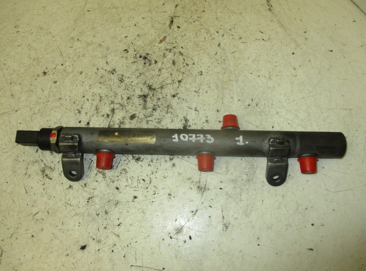 Mercedes-Benz A (W169) Fuel Distributor / fuel rail MERCEDES-BENZ ML-CLASS (W164) (2005-2011) Fuel ...
