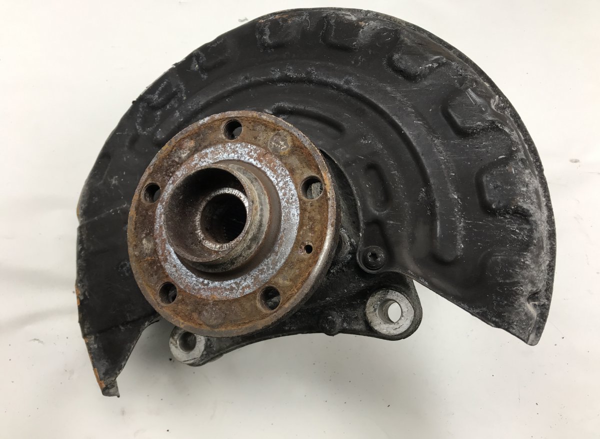 Volkswagen Passat CC / CC Wheel bearing housing front right VW PASSAT CC (357) (2009-2017) Wheel bearing ho...