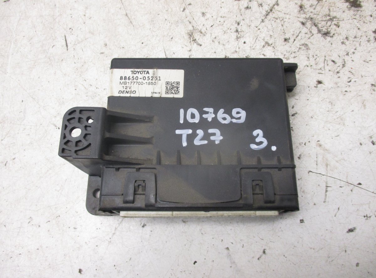 Toyota Avensis (T27) Control units, other TOYOTA AVENSIS (T270) (2009-2018) Control units...