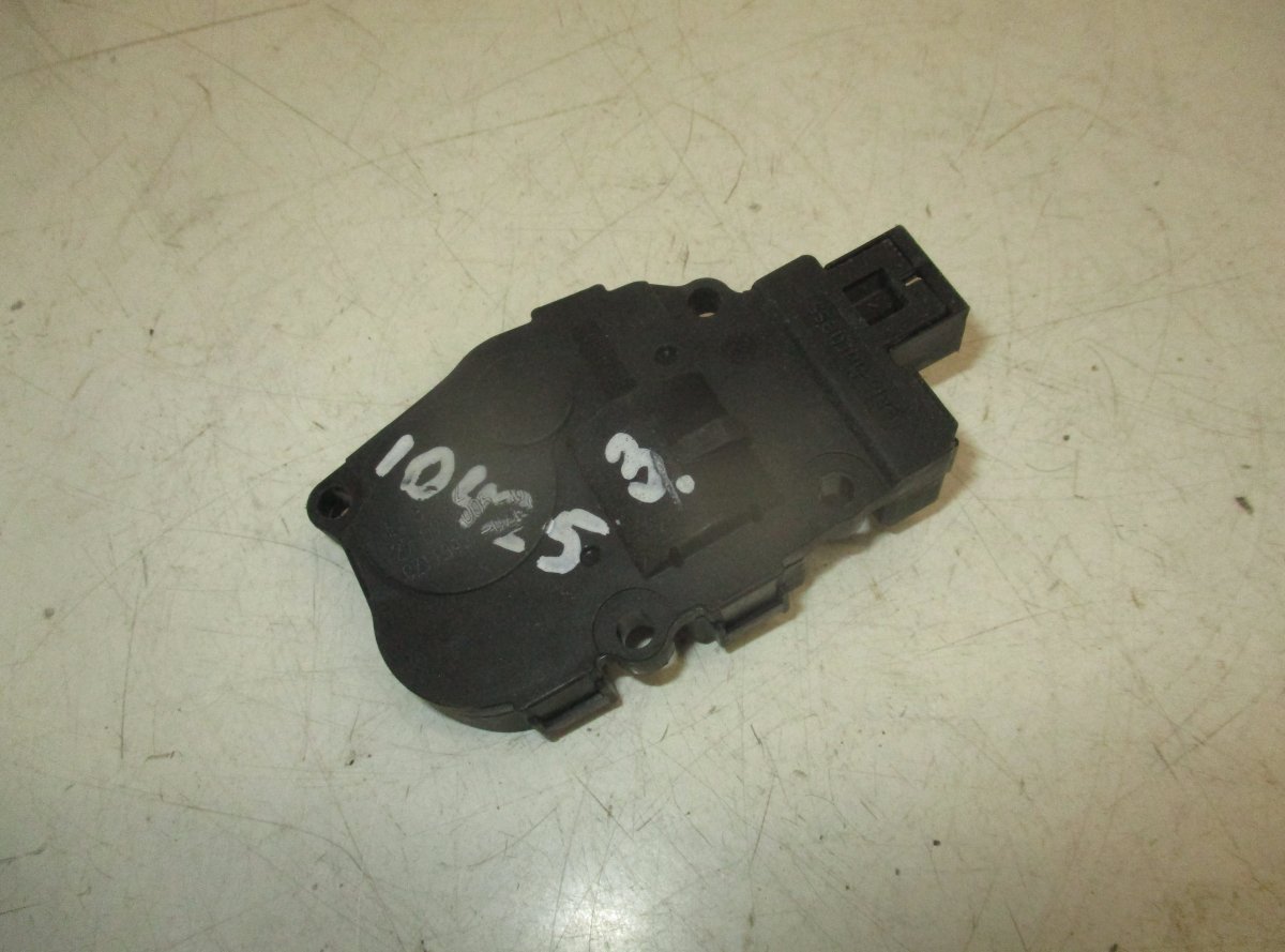 BMW 3 (E46) Evaporator air flow flap control motor BMW 3 (E90, E91, E92, E93) (2005-2011) Evaporat...
