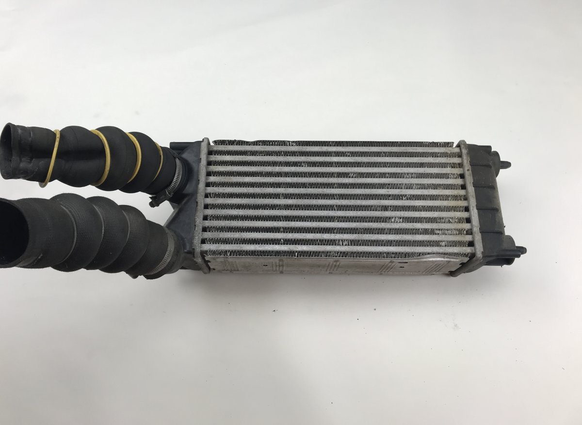 Citroen Berlingo Välijäähdytin / Intercoolerin  CITROËN BERLINGO III (2008-2018) Intercooler 96...