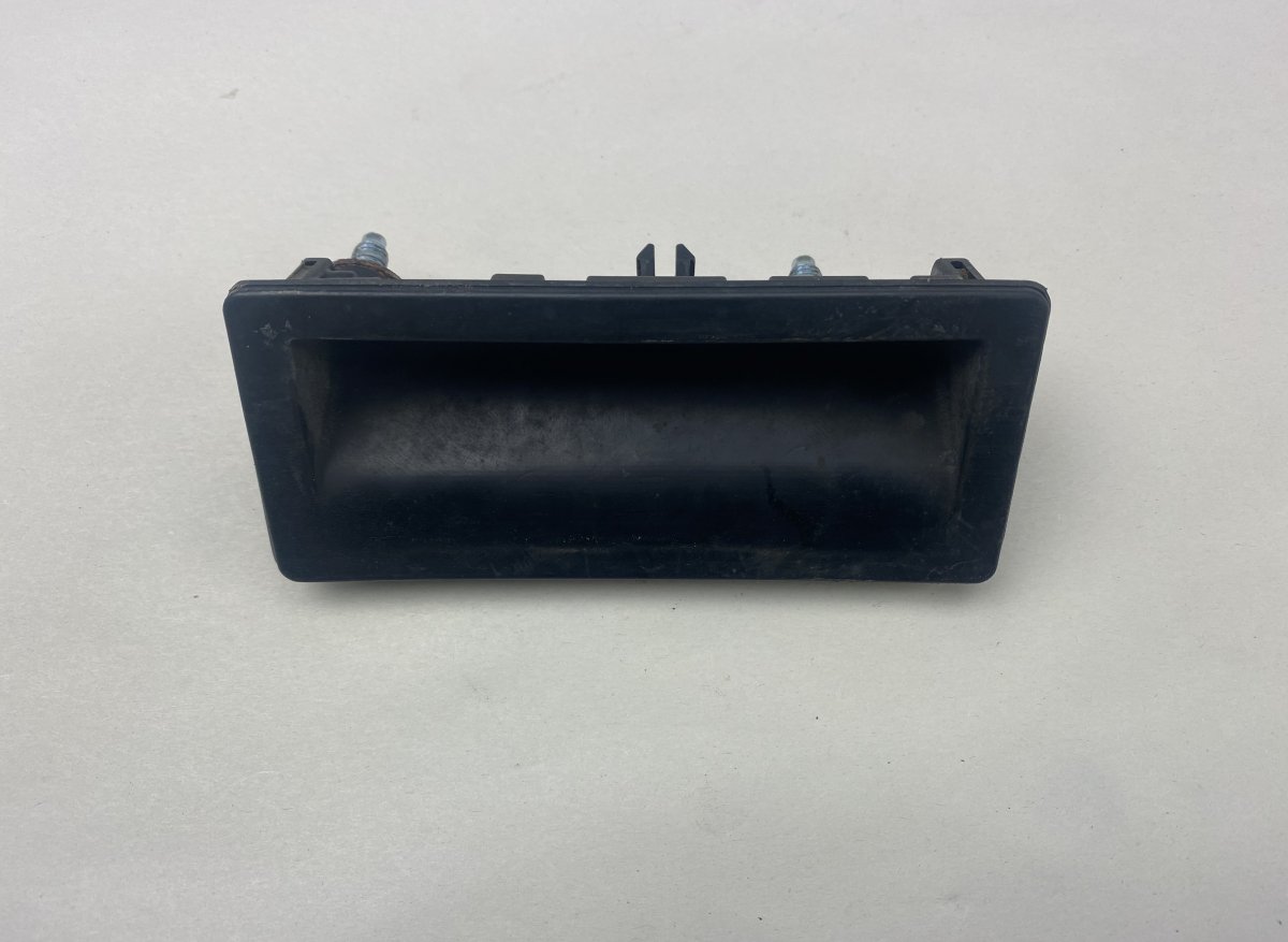 Audi A5 (B8) Bootlid / tailgate handle AUDI A5 (B8, 8T, 8F) (2007-2016) Bootlid / tail...