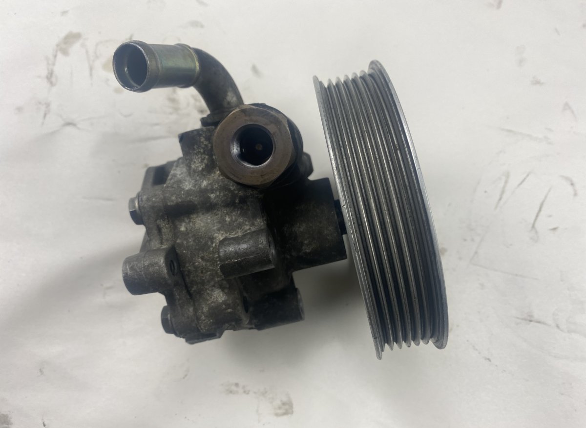 Audi A4 (B6) насос усилителя рулевого управления AUDI A4 (B7) (2004-2008) Power steering pump 8E...