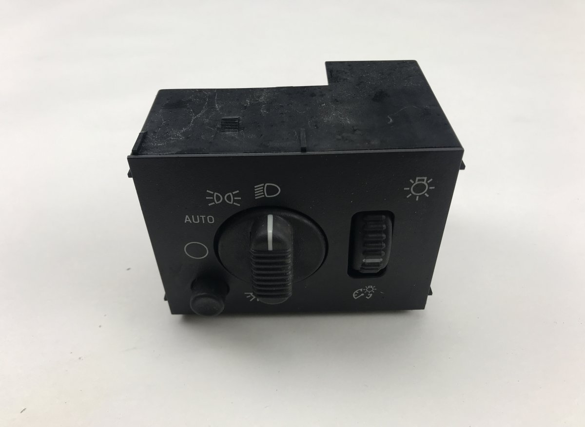 Cadillac Escalade Headlight Switch Headlight switch — CADILLAC ESCALADE (1998-2006...