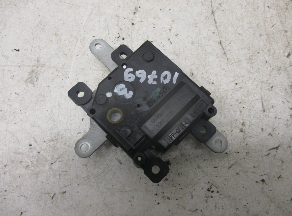Toyota Avensis (T27) Evaporator air flow flap control motor TOYOTA AVENSIS (T270) (2009-2018) Evaporator ai...
